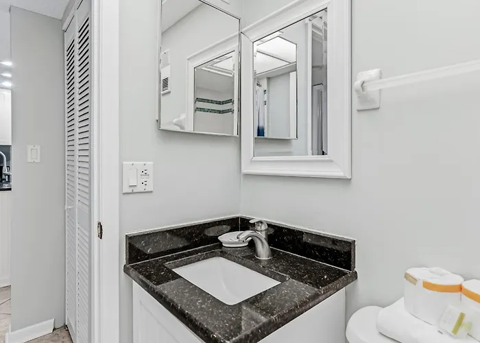 Hamilton House 102 Clearwater Beach